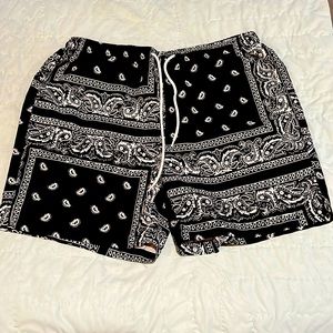 Men’s Bandanna Print Shorts Large